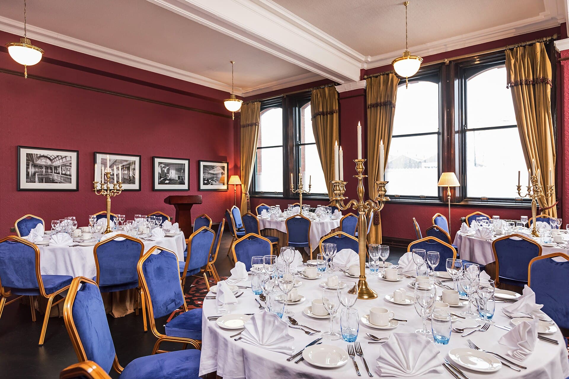 Salle de réunion premium pour illustrer un espace client de conseil