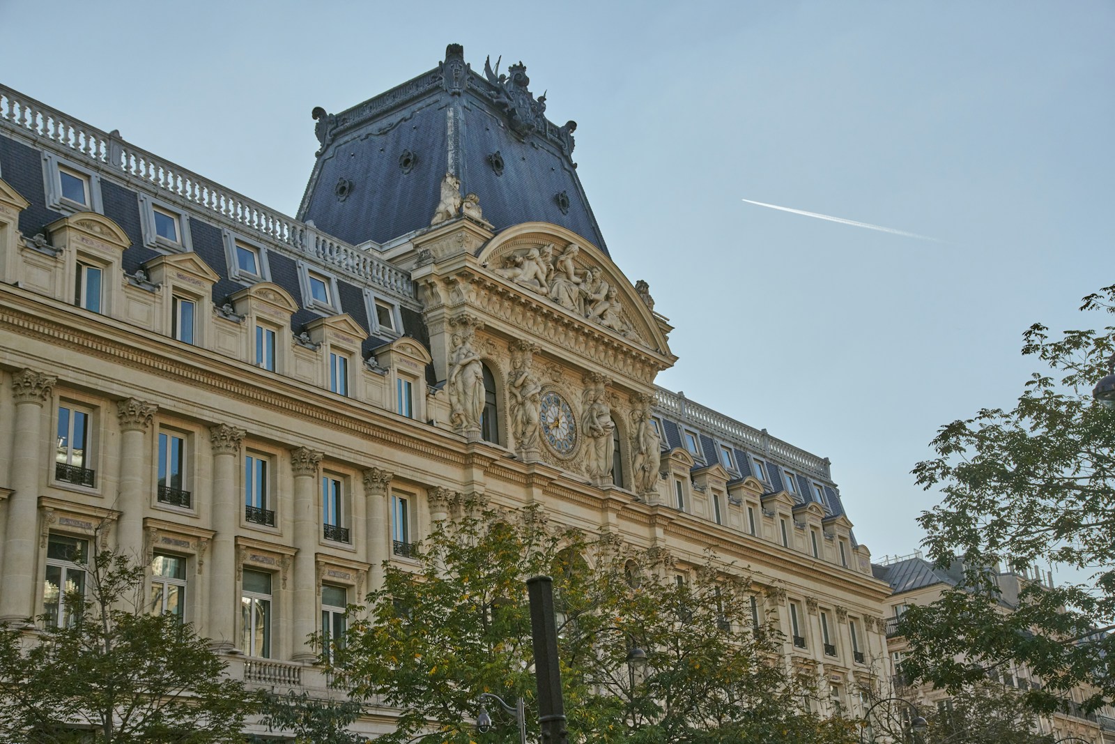 Business software for institutions and public operators