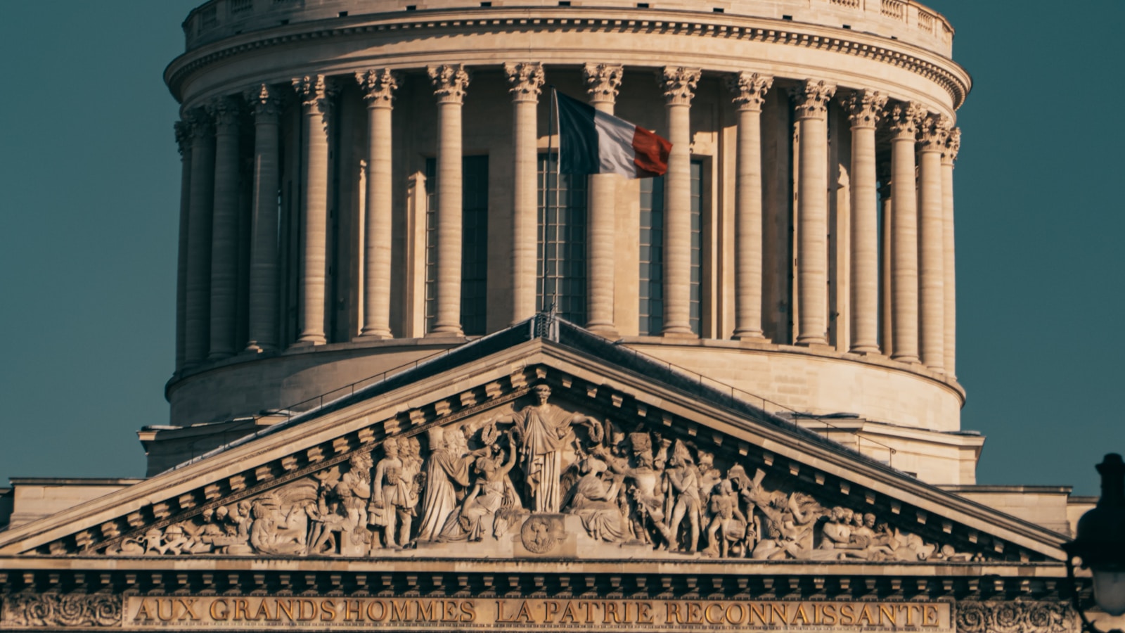 Logiciels métier pour institutions et opérateurs publics